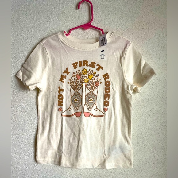 Old Navy Cream Kids Tee with Rodeo Boots Print size 4T-NWT - Picture 1 of 4
